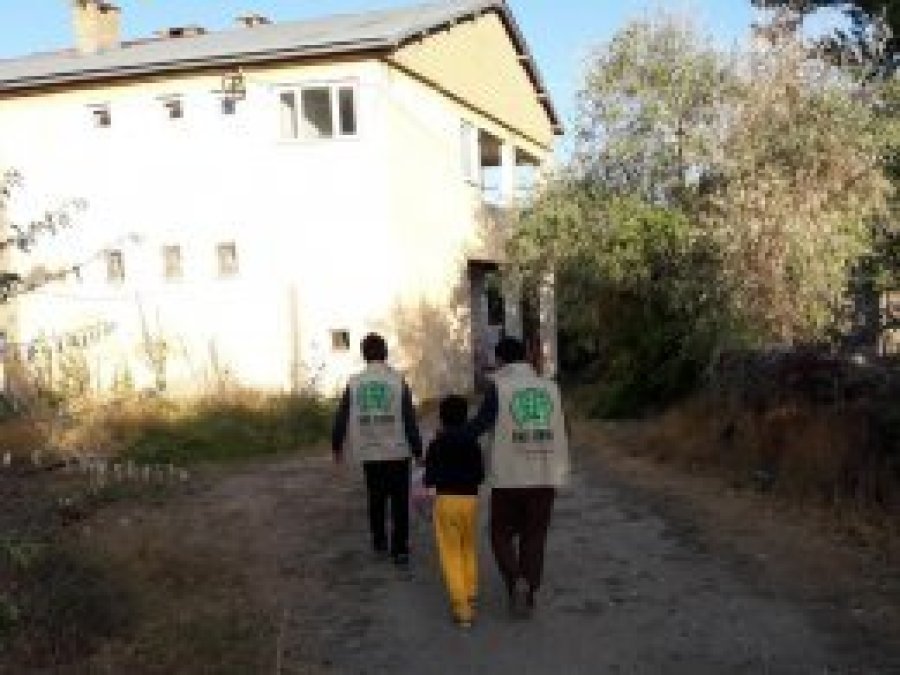 Umut Kervanından Tatvan'da ihtiyaç sahibi ailelere yardım