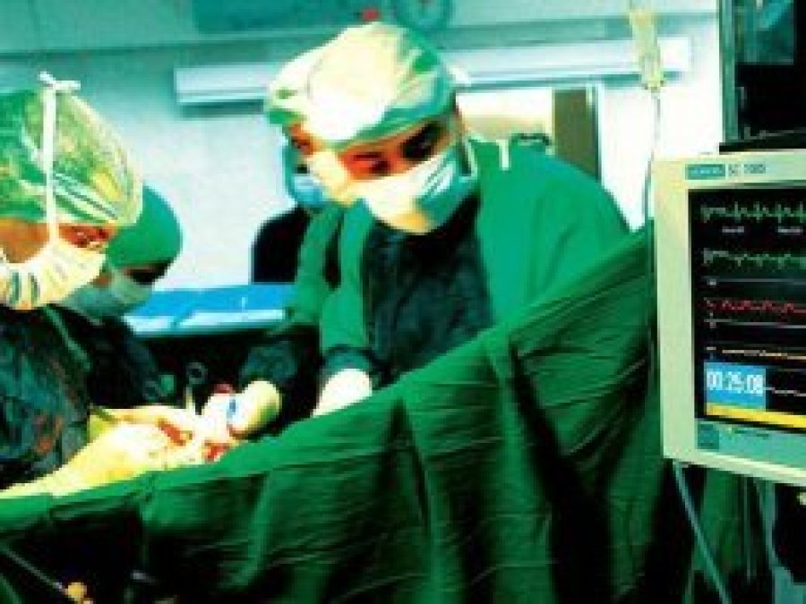 Anjiyo sırasında duran kalbi bir saatlik masajla çalıştırıldı