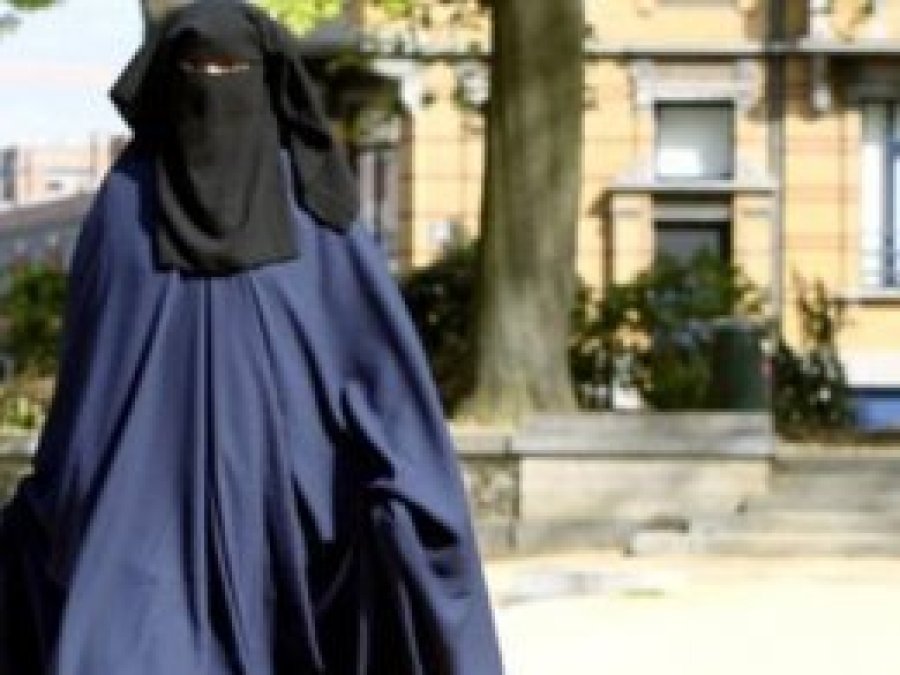 Kanada'nın Quebec eyaletinde peçe yasağı