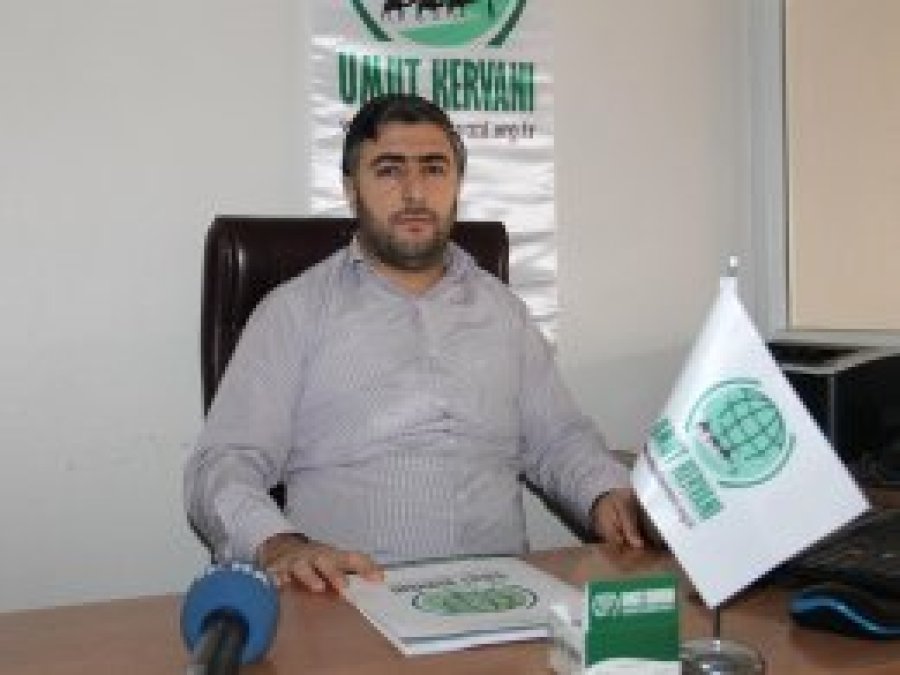 'Zengin ile fakir arasında köprü görevi görüyoruz'