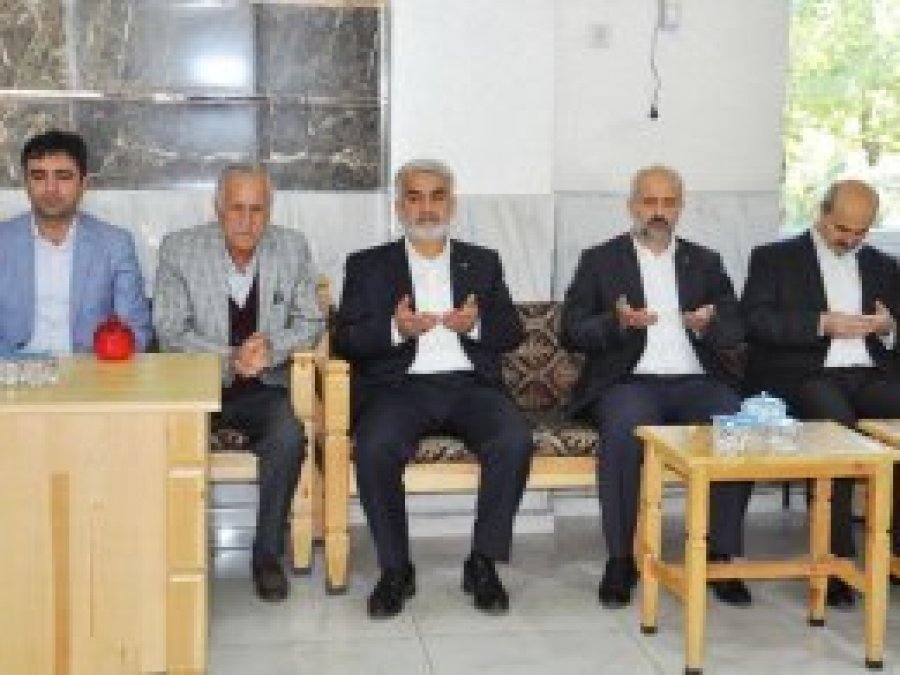 Yapıcıoğlu'ndan Özdemir ailesine taziye ziyareti