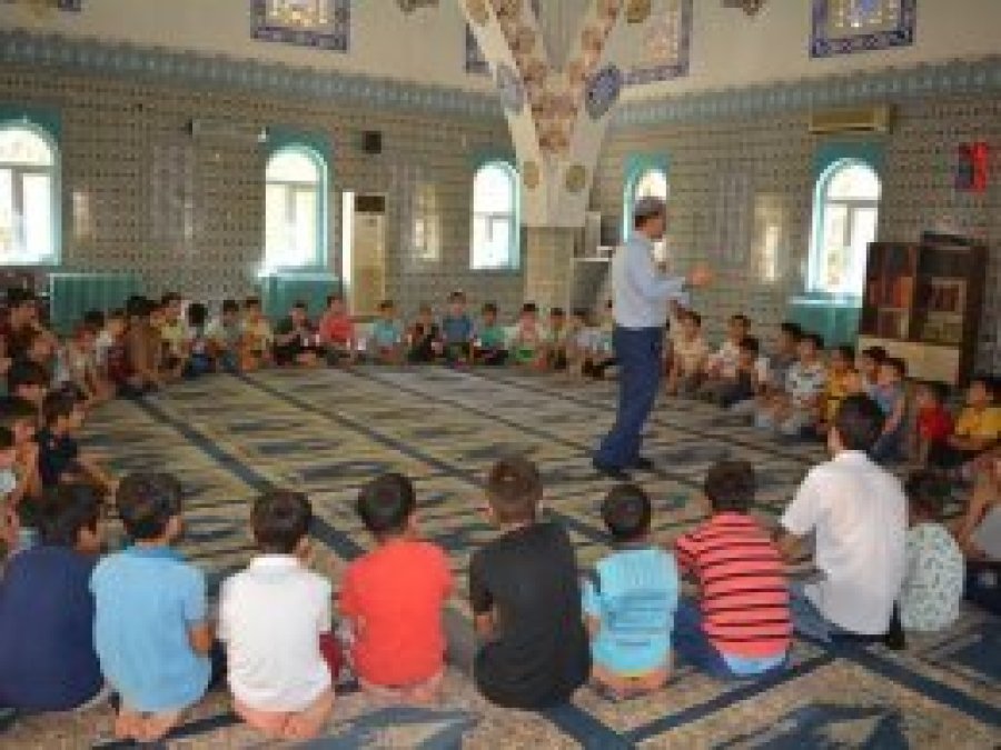 'Geçici Kur'an kursu öğreticileri kadroya alınmalıdır'