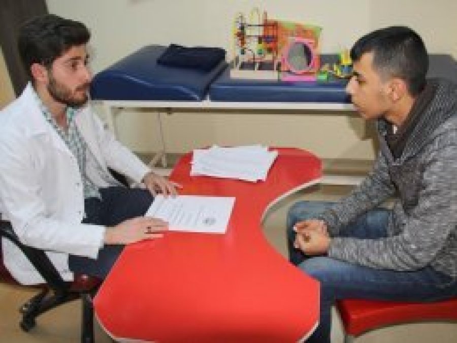 'Kekemelik terapiler sonucu giderilebiliyor'
