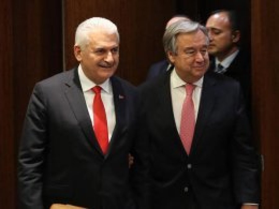 Başbakan Yıldırım Guterres ile Arakan'ı görüştü