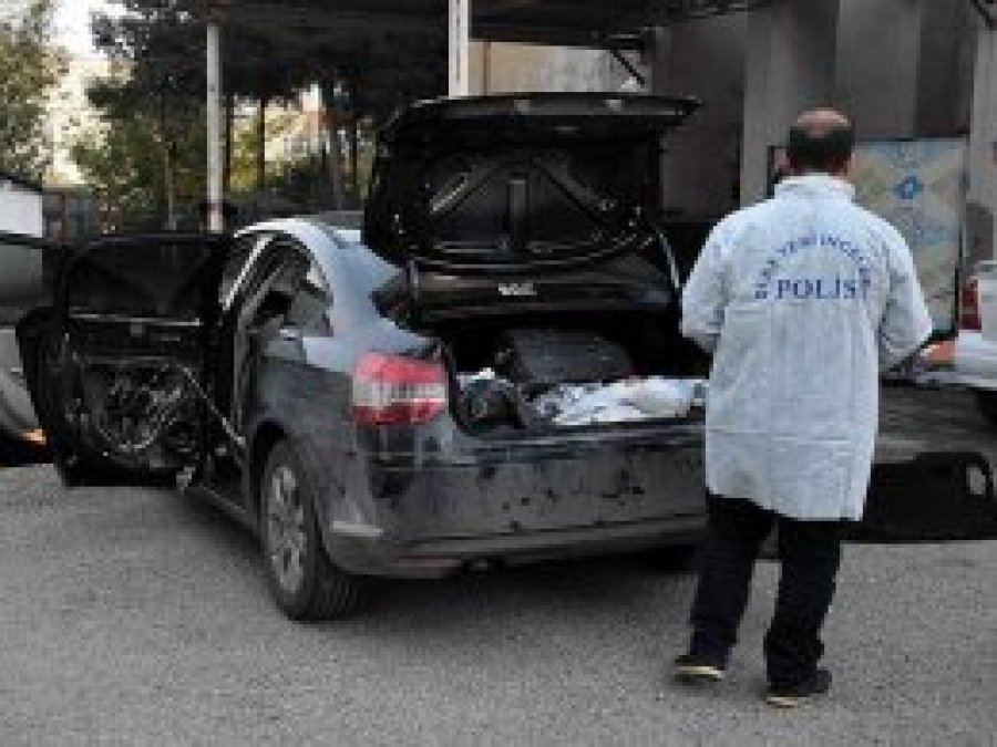 Uyuşturucu operasyonunda eski polise gözaltı