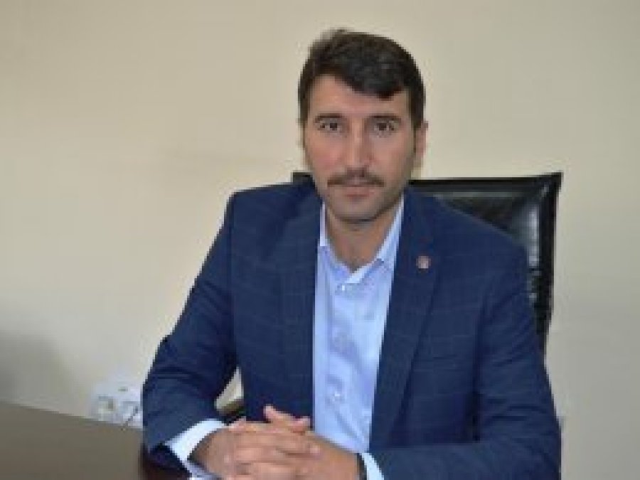 "'Nitelikli okul' yerine 'seçici okul' tanımlaması yapılmalı"