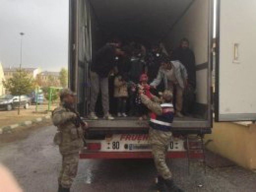 171 göçmen TIR içerisinde yakalandı