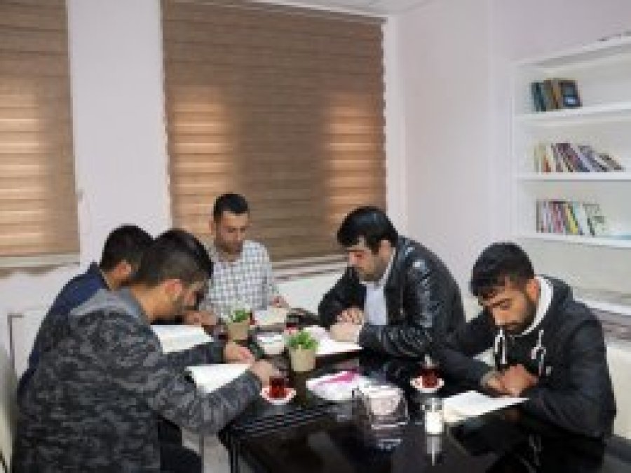 Eski uyuşturucu bağımlısından örnek davranış