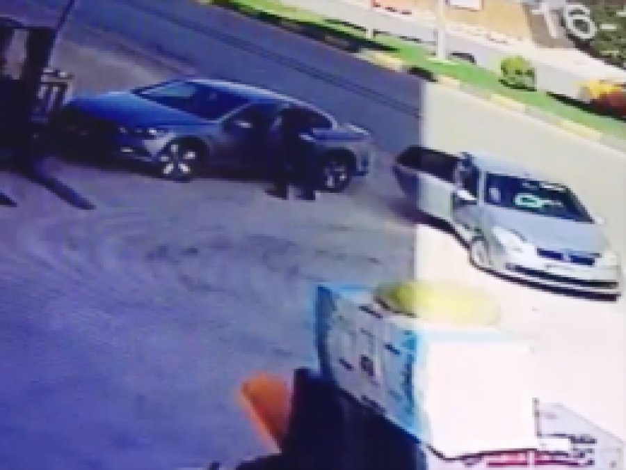 Park halindeki otomobilden 25 bin TL çalındı