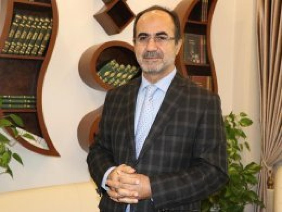 "Hz. Muhammed'i yeniden anlamaya çalışalım"