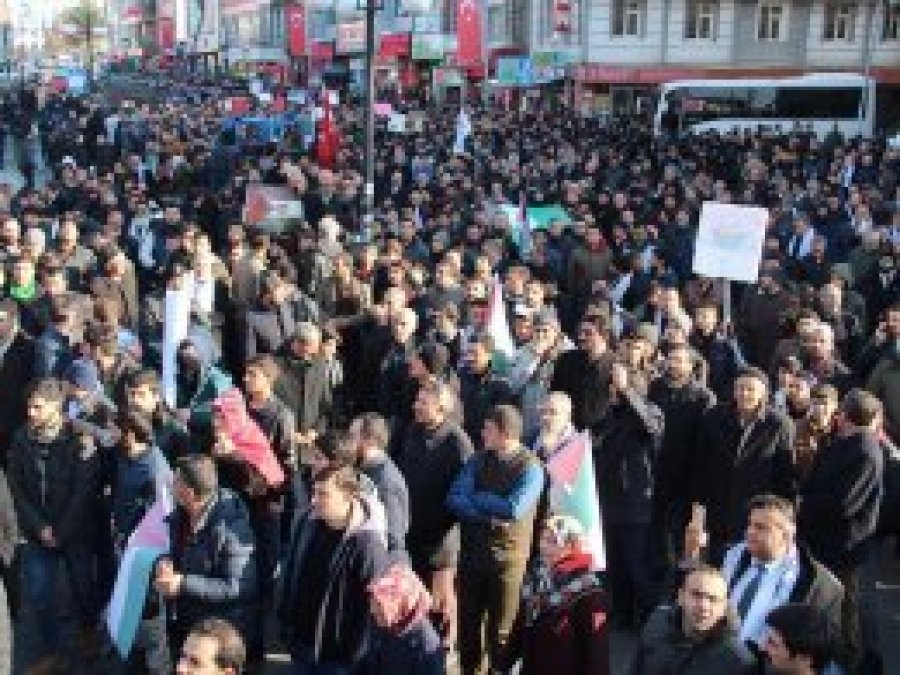 Van'da halk Kudüs için yürüdü