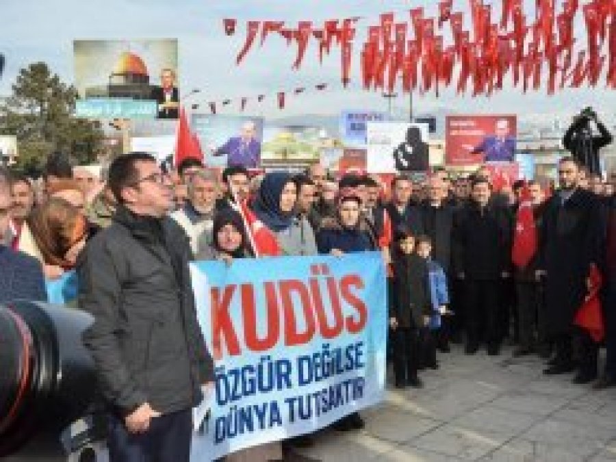 ABD'nin Kudüs kararı Erzincan'da telin edildi