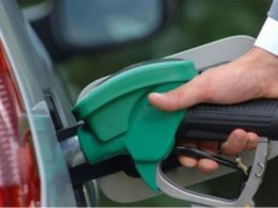 Benzine zam geliyor