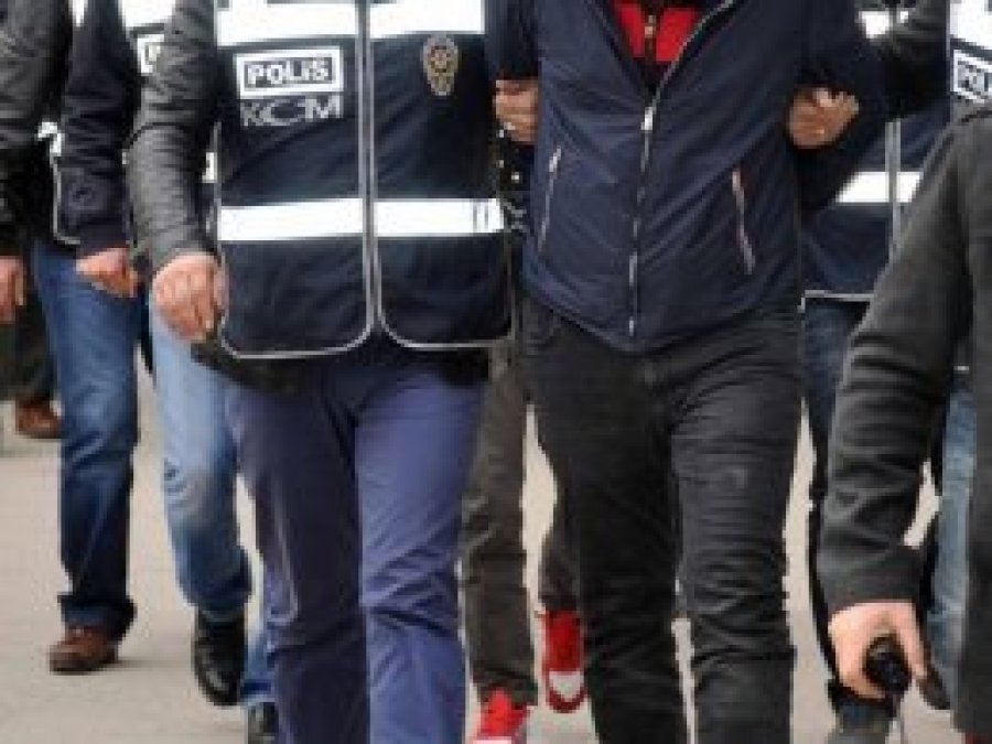 Patlayıcı yüklü minibüse ilişkin 10 gözaltı