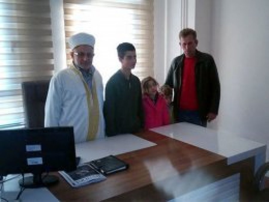 İsrailli Albert, Müslüman oldu
