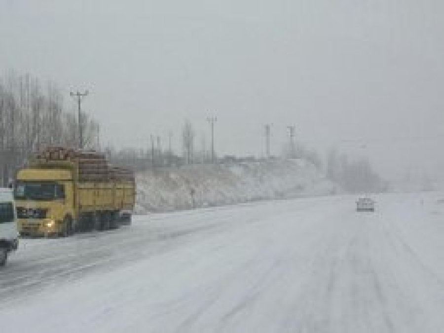 Balkanlar'dan kar geliyor