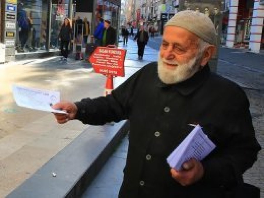 'Pamuk Dede' hayatını yardıma adadı