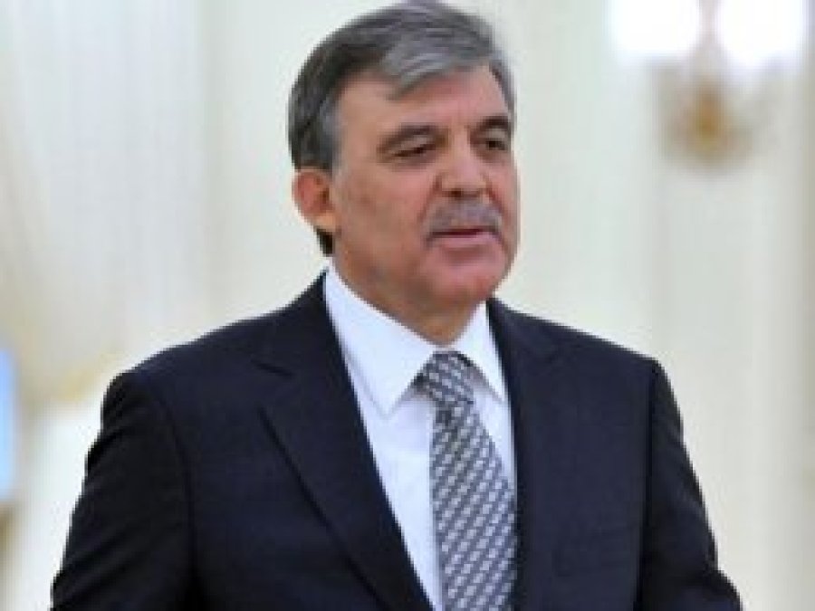 Abdullah Gül'den KHK eleştirisi