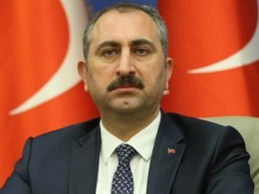 Gül'den 'tek tip kıyafet' açıklaması