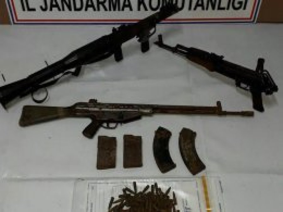 Tunceli'de çok sayıda silah ve mühimmat ele geçirildi