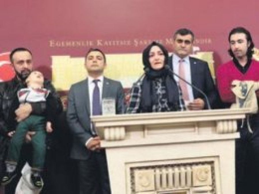 SMA hastası çocukların yakınları TBMM'de