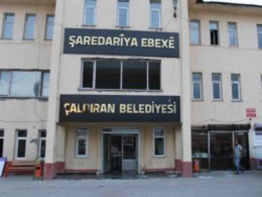 Van'ın 3 ilçe belediyesine kayyum atandı
