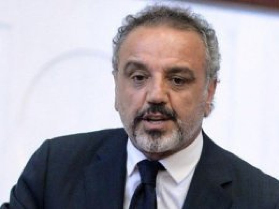 Sırrı Sakık görevinden alındı  