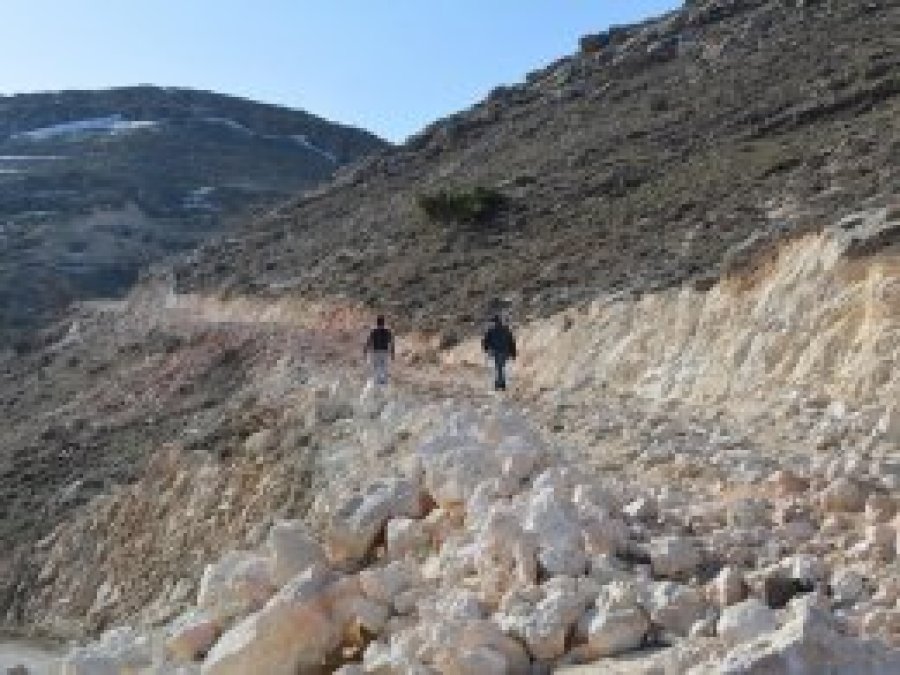 'Yetkililer yolumuzu yapsın'