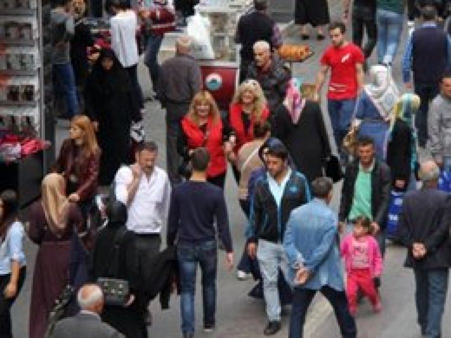 Türkiye Nüfusunun Yüzde 49,8'i Kadın