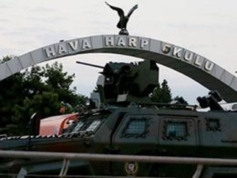69 Hava Harp Okulu öğrencisine tahliye