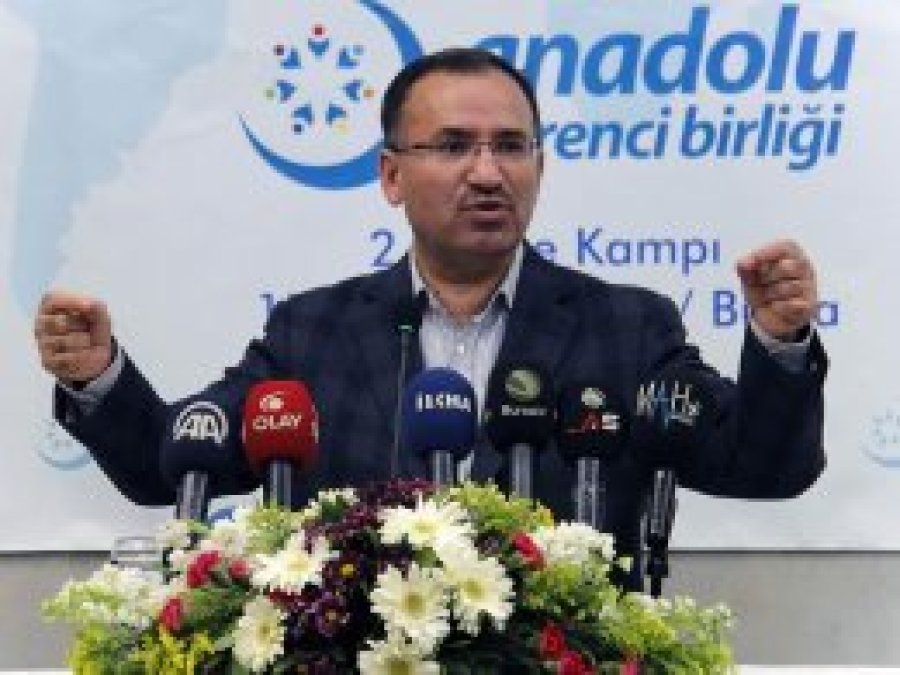 Bakan Bozdağ: Eski Türkiye muhaldir