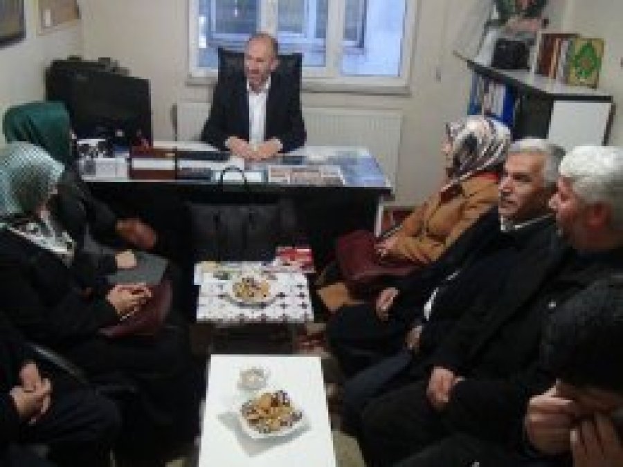 AK Parti’den Ağrı'da Mustazaflar Cemiyetine ziyaret