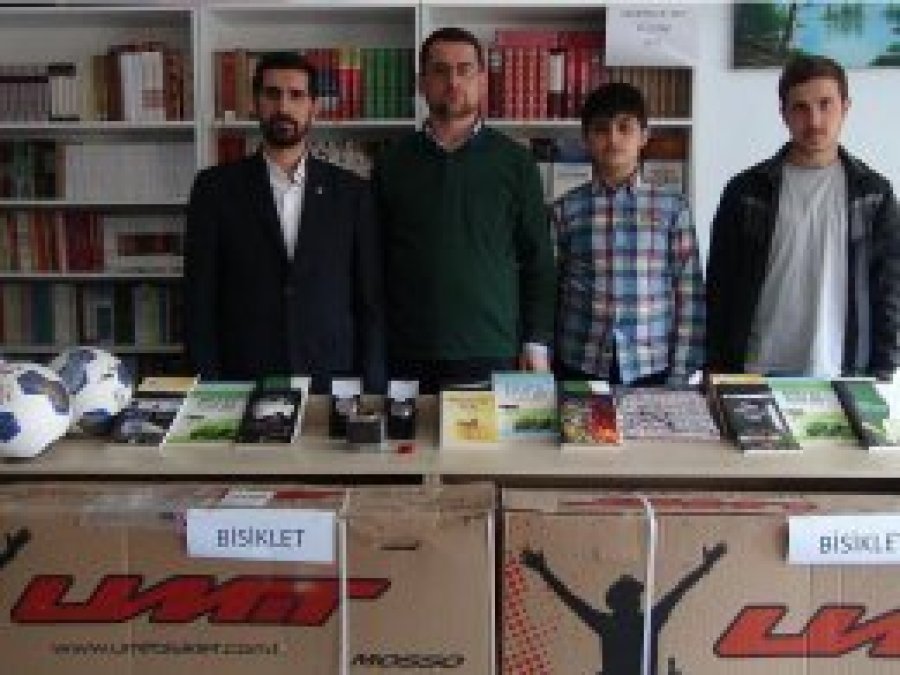 Siyer Sınavı'nda dereceye girenlere ödüller verildi