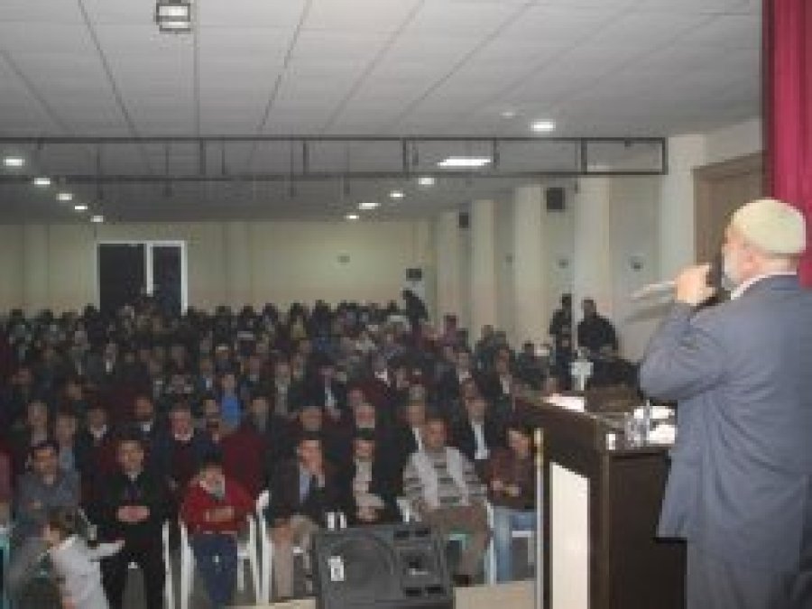 'Müstekbirler memleketlerimizi tarumar etmek istiyorlar'