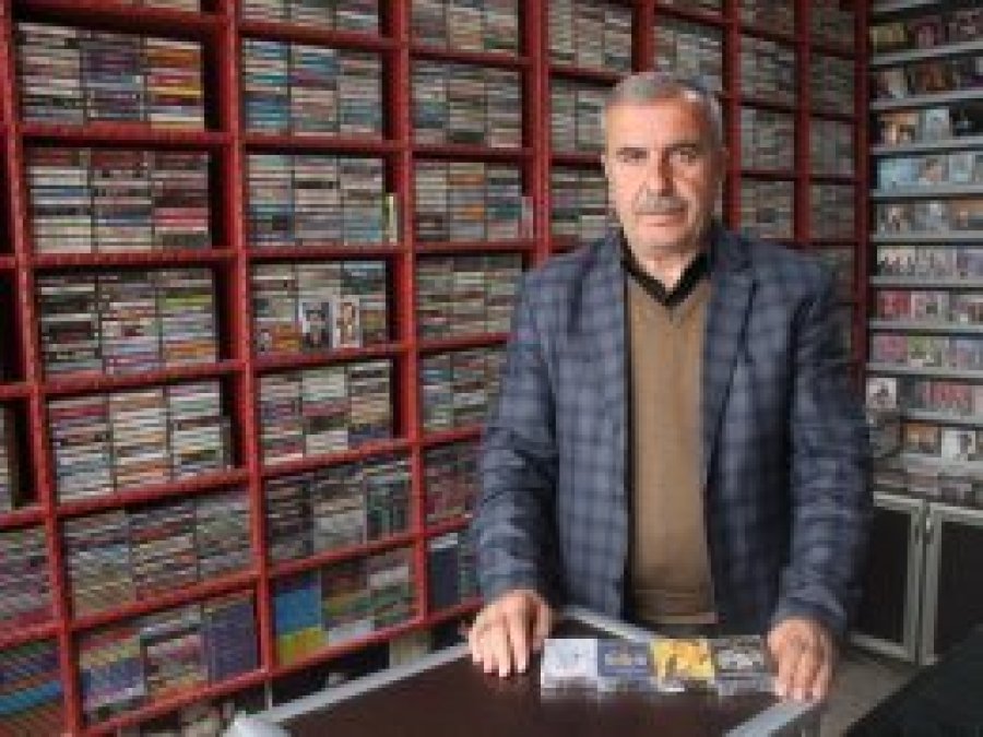 Dengbej kültürünü kasetlerde yaşatıyor