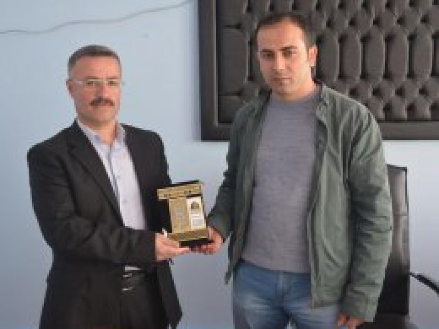 Kozluk'ta Siyer Sınavı’na katkı sunanlara hediye