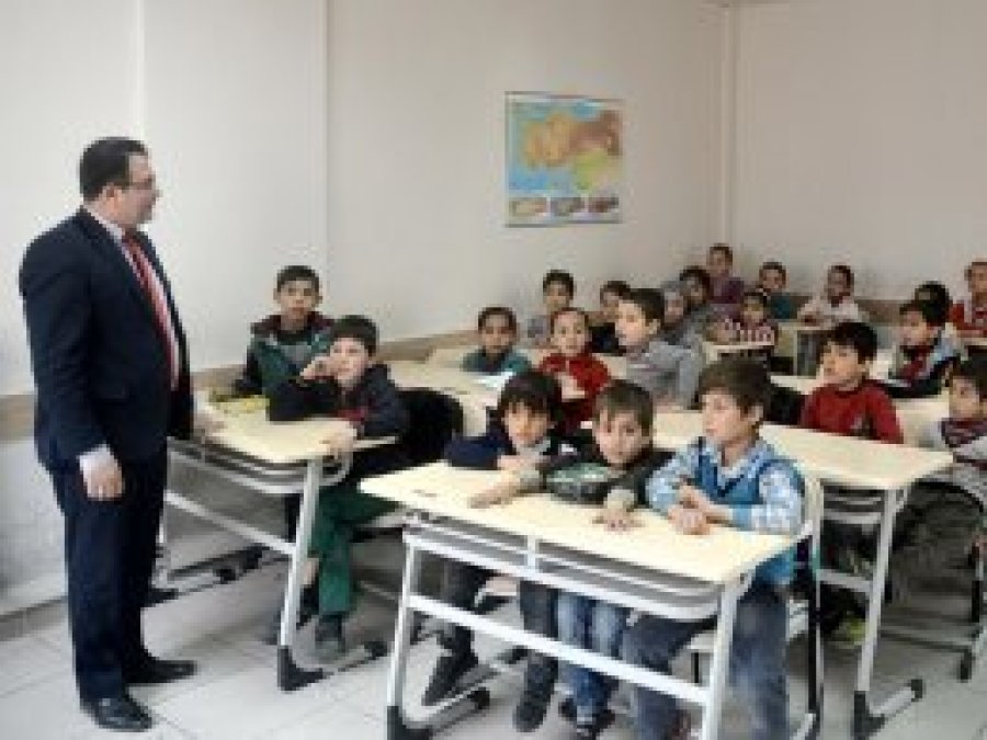 Suriyeli çocuklar Kur’an ve Türkçe öğreniyor