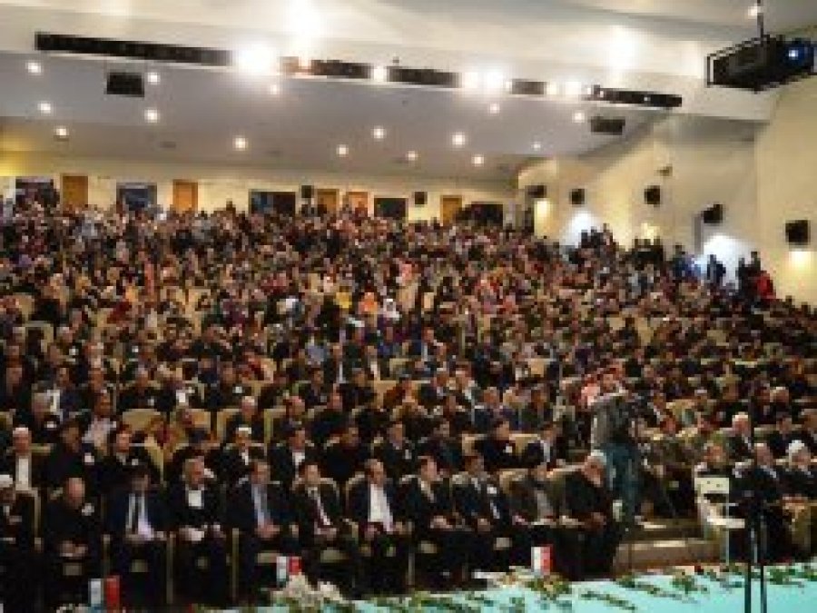 'Dünya dar geliyorsa sebebi Kur’an’dan uzaklaşmamızdır'