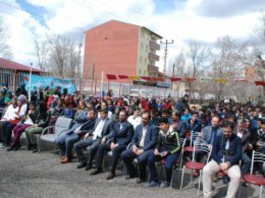'Gönüllerimiz maneviyata aç'