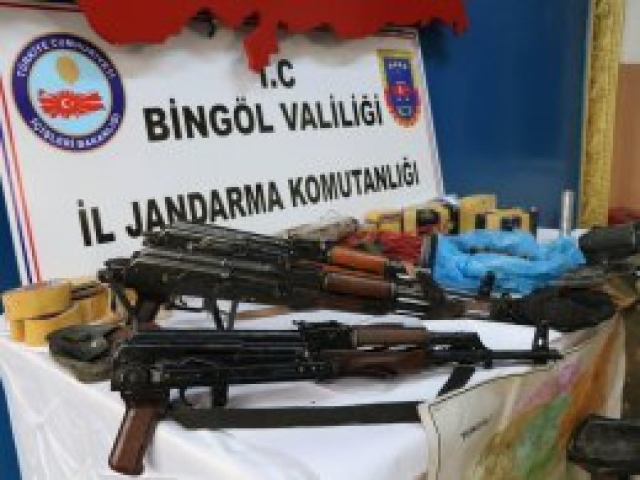 Bingöl'de sığınakta silah ve mühimmat ele geçirildi