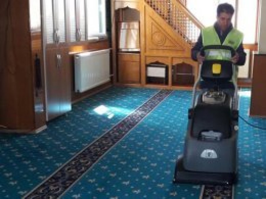 Cami ve Kur'an kurslarında temizlik çalışması başlatıldı
