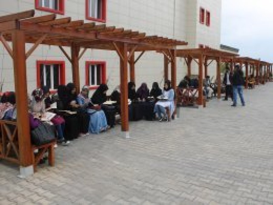Muş'ta üniversitede toplu Kur'an okuma