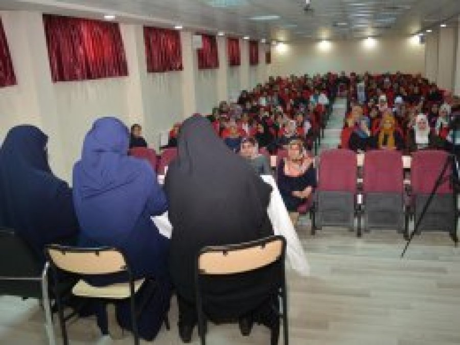 Nisanur yazarları ortaokul öğrencileriyle buluştu