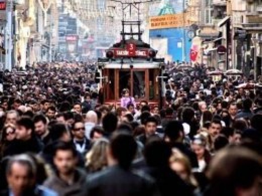 İşsizler kervanına 676 bin kişi katıldı