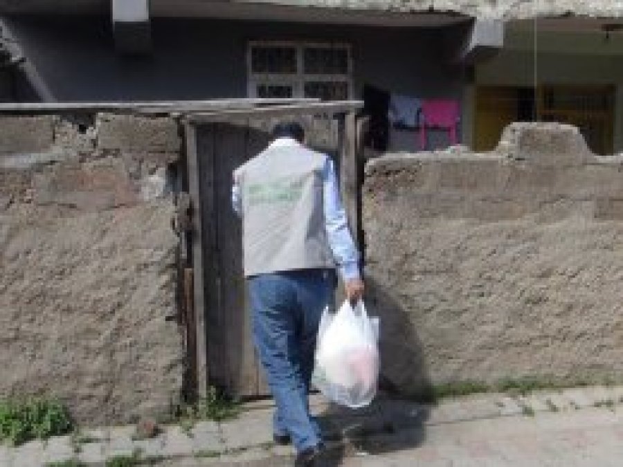 'Merhamet Eli' Ramazan yardımlarına başladı