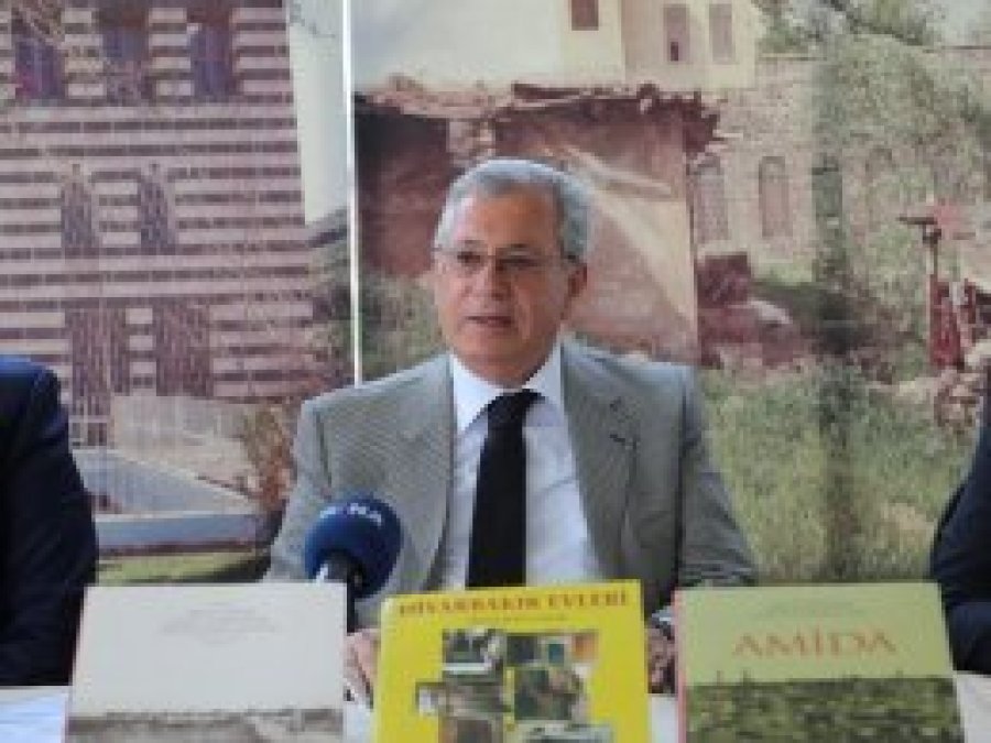 Sur’da inşa edilen yeni evlere itiraz