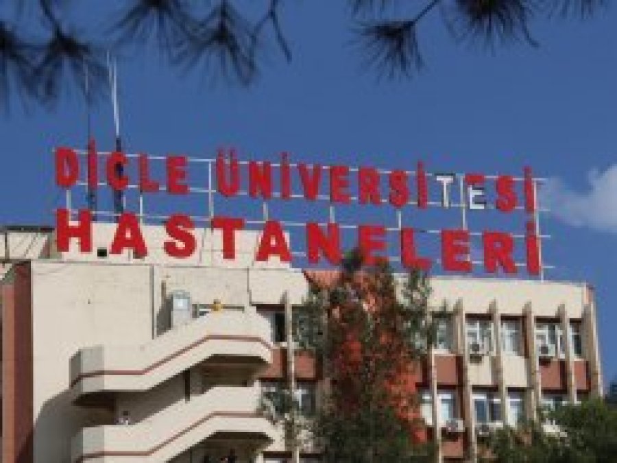DÜ Hastanesi personeline tepki