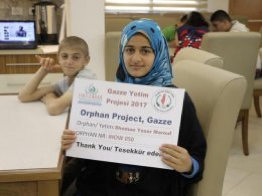 IHO Ebrar Gazze’li yetimleri unutmuyor