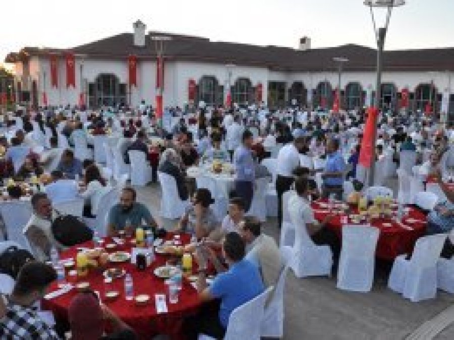 Batman Valiliğinden toplu iftar
