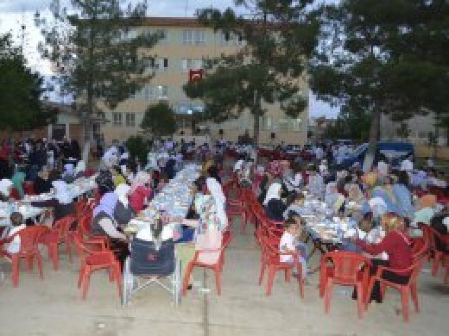 Hilvanlılar iftar yemeğinde buluşuyor